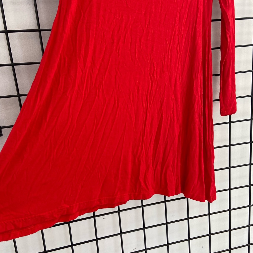 Red Dress - Picture 2 of 3